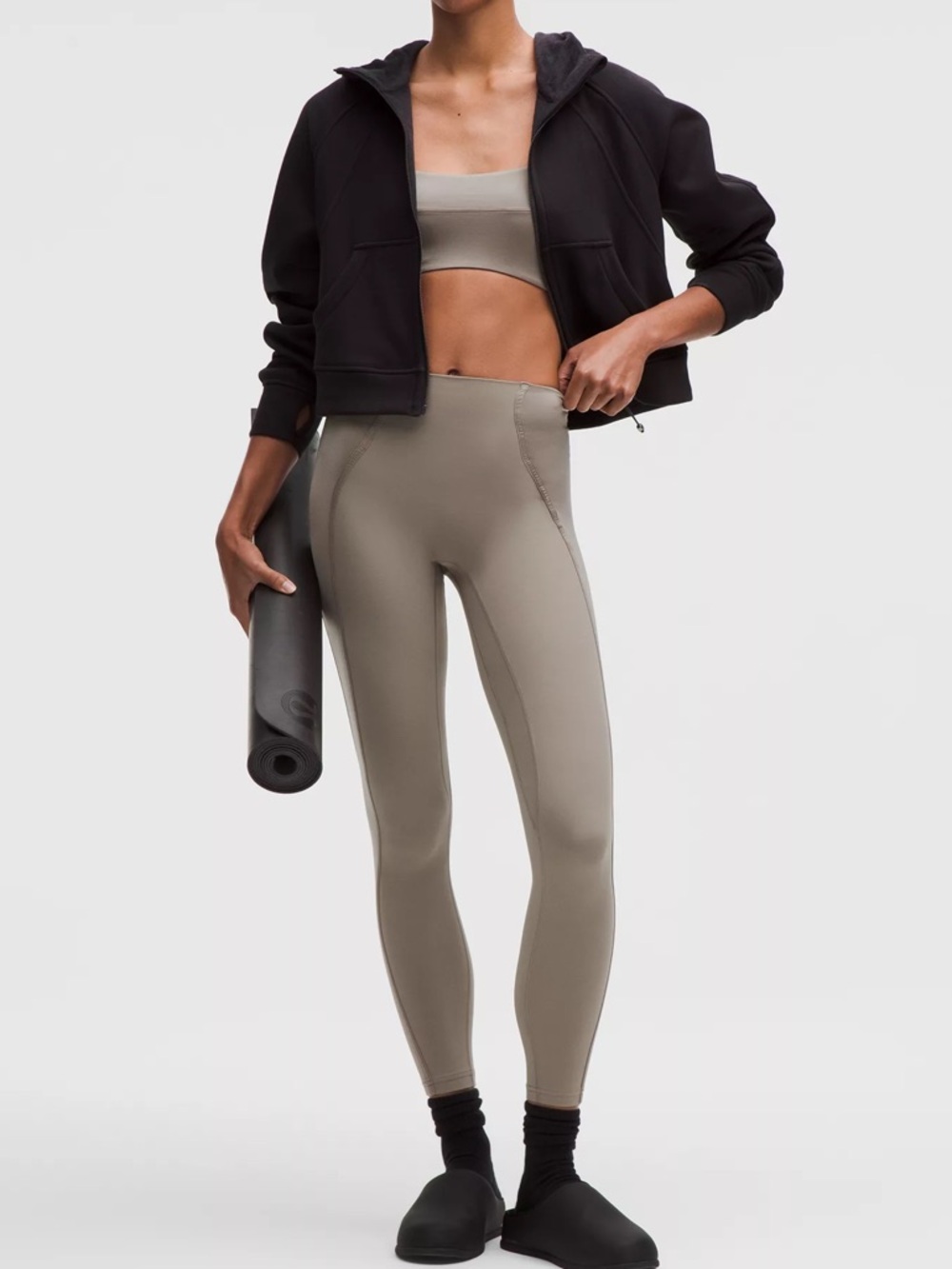 SET Lululemon Satin-Look Sports Bra & Align High-Rise Leggings